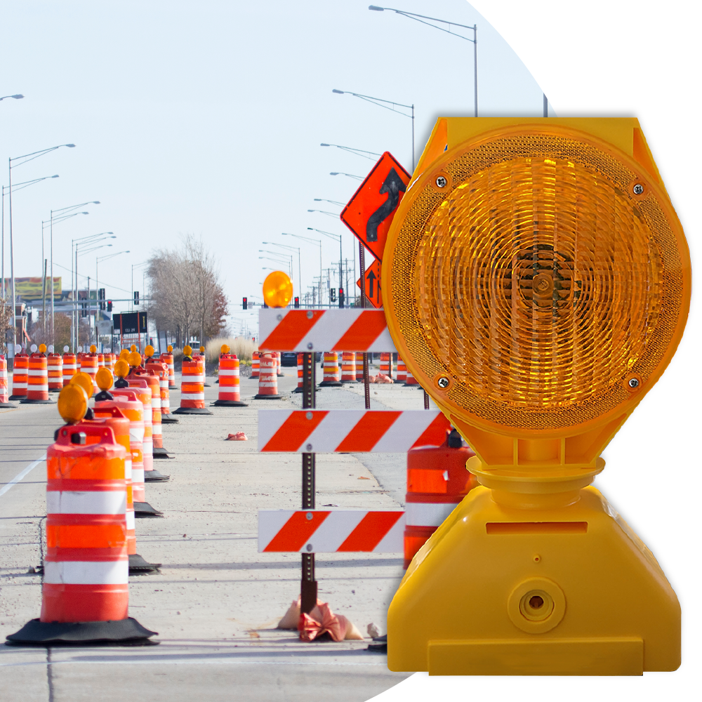 Solar Powered Amber LED Barricade Light 3-Way With 2 Nickel Metal Hydride Rechargeable Batteries